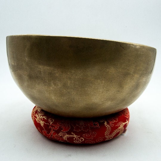 7 inches Old Coprea Singing Bowl - Root and Om Chakra C Note Antique Singing Bowl - Tibetan Meditation Sound Bowl of Best Quality